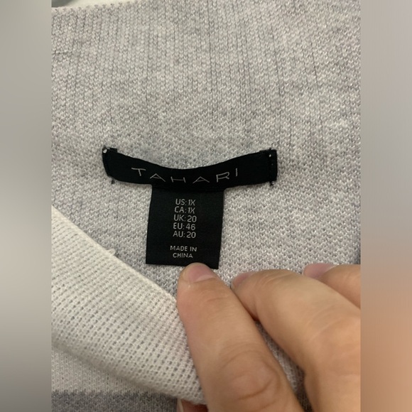 Tahari Womens sweater - Picture 3 of 5